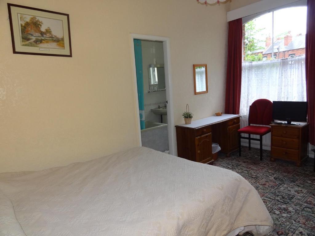 Oak Hotel 3*