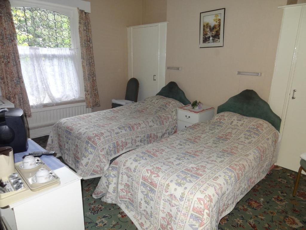 Oak Hotel 3*